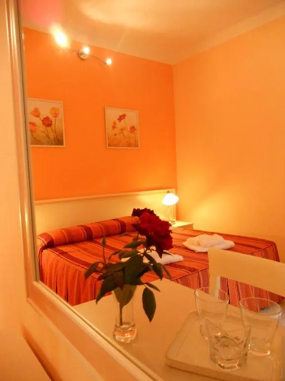 Hotel Etrusco Rio Marina 2*,